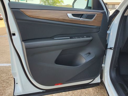 New 2026 Volkswagen Atlas SE FWD image 24