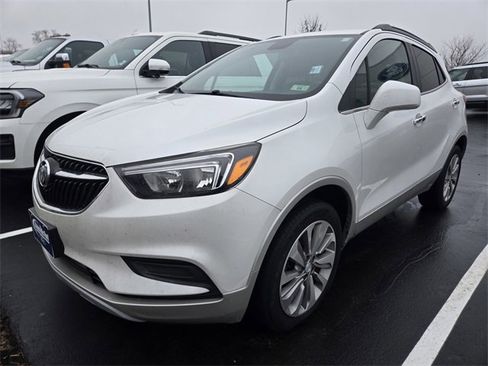 Used 2020 Buick Encore Preferred image 2