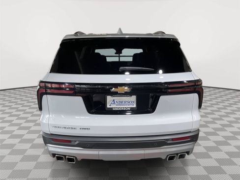 Used 2026 Chevrolet Traverse LT w/ Sun and Wheel Package AWD/4WD image 9