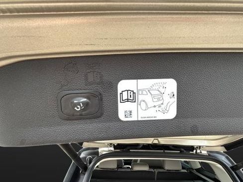 Used 2017 Ford Escape Titanium w/ Equipment Group 301A AWD/4WD image 28