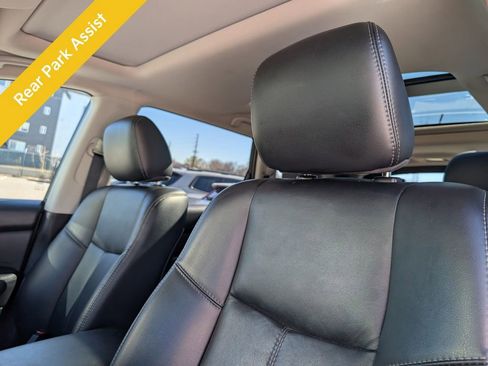 Used 2015 Nissan Pathfinder SL w/ SL Premium Package image 9