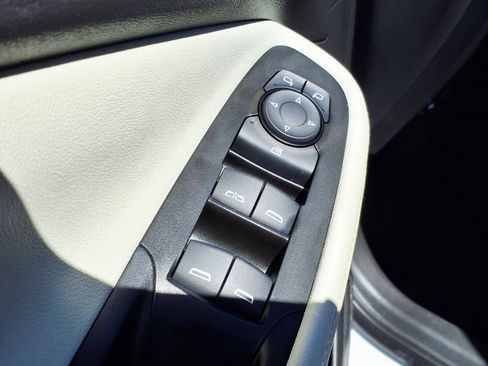 Used 2023 Buick Encore GX Select FWD image 19