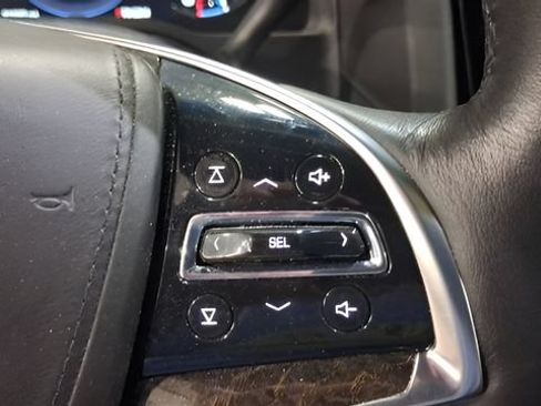 Used 2016 Cadillac Escalade Platinum AWD/4WD image 32