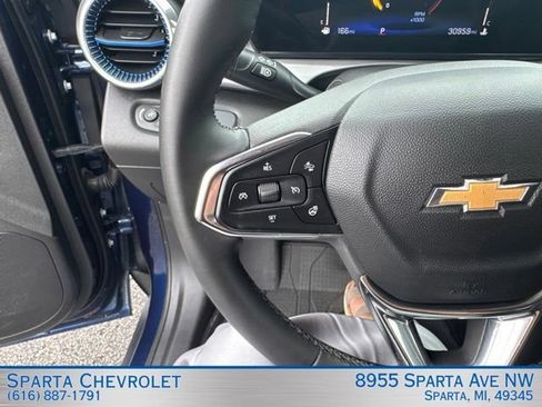 Used 2024 Chevrolet Trax LT w/ Driver Confidence Package FWD image 19