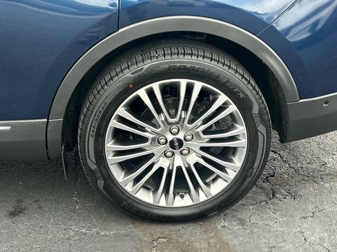 Used 2017 Lincoln MKX Reserve w/ Driver Assistance Package image 52