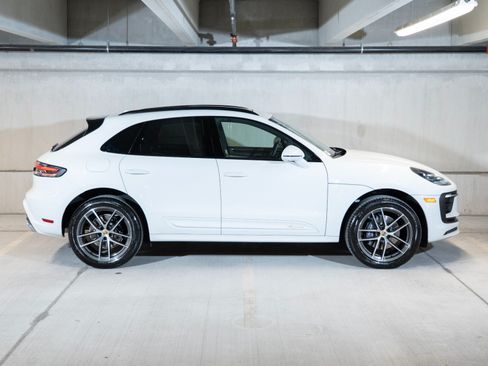 Certified 2026 Porsche Macan AWD/4WD image 8