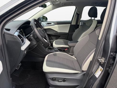 New 2026 Volkswagen Taos SE AWD/4WD image 9