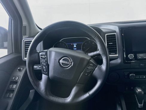 Used 2024 Nissan Frontier SV w/ SV Convenience Package RWD image 17