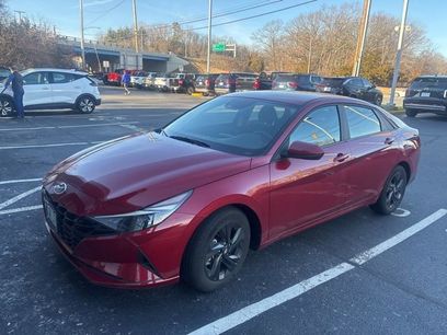 Certified 2023 Hyundai Elantra SEL w/ Preferred Accessory Package