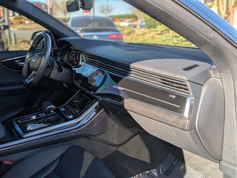 Used 2019 Audi Q8 Premium Plus image 41