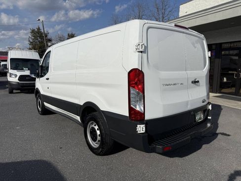 Used 2018 Ford Transit 150 130 Low Roof RWD image 2
