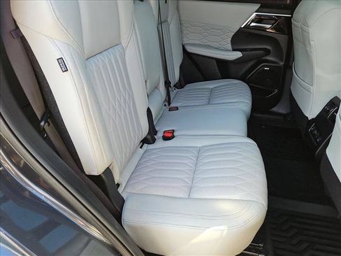 Used 2025 Mitsubishi Outlander SEL FWD image 23