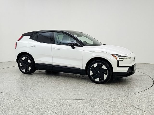 Used 2025 Volvo EX30 Plus w/ Climate Package AWD/4WD image 3