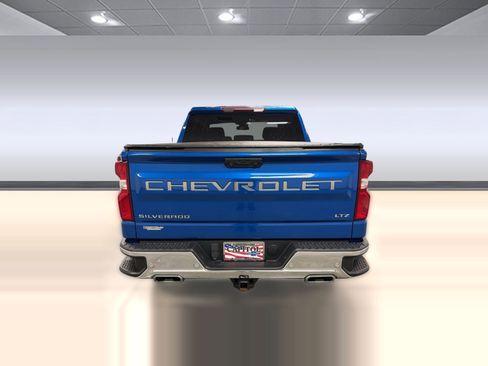 Used 2022 Chevrolet Silverado 1500 LTZ image 9