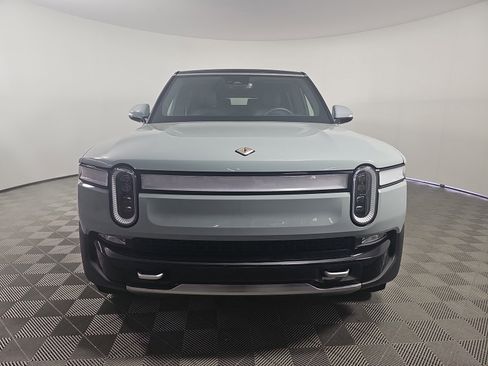 Used 2024 Rivian R1S Adventure image 8
