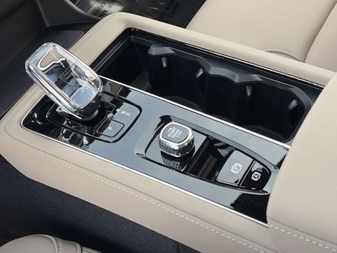 New 2026 Volvo XC90 B5 Core AWD/4WD image 23