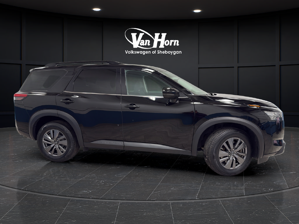 Used 2025 Nissan Pathfinder SV AWD/4WD image 8