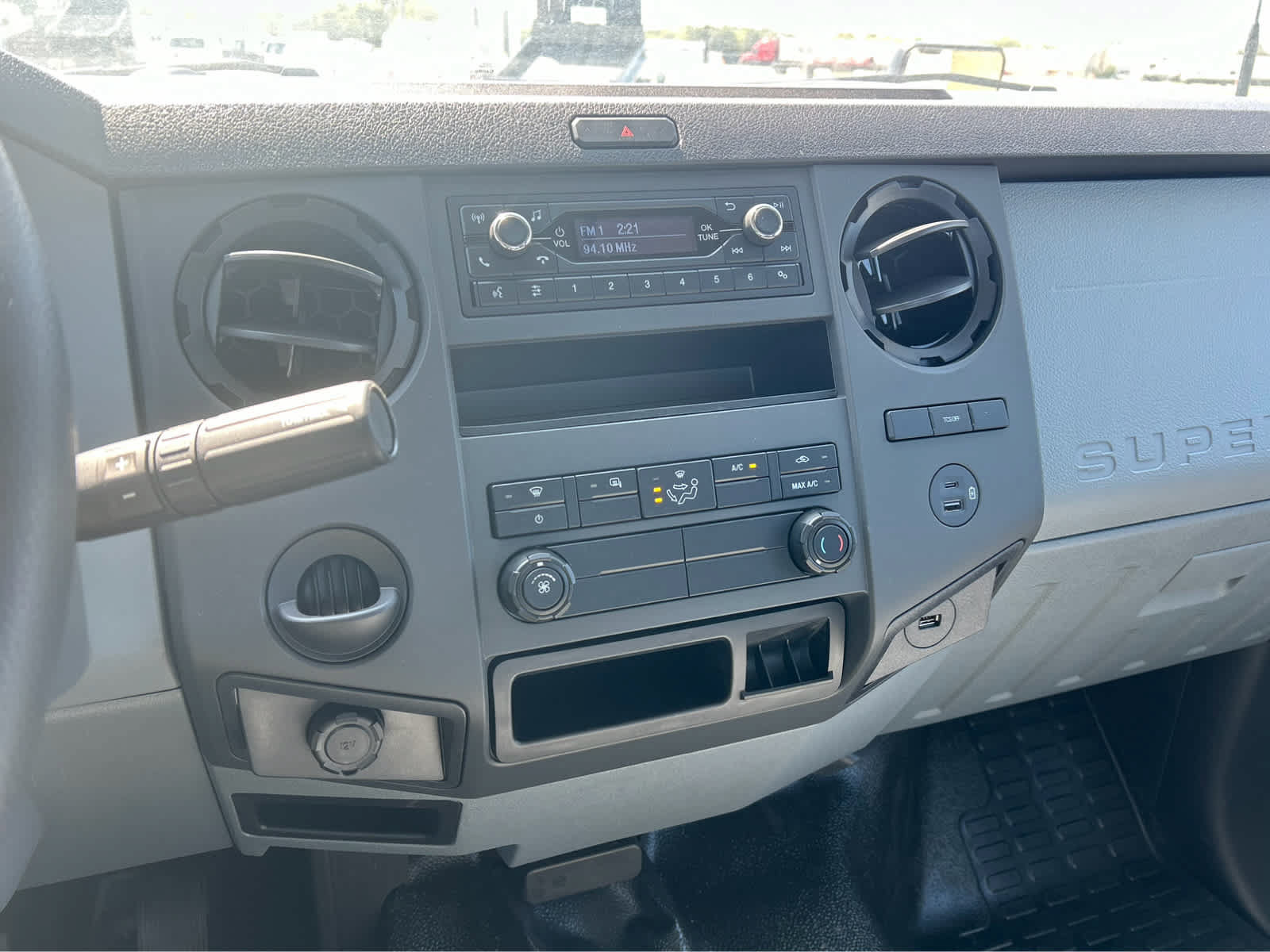 Used 2026 Ford F750 2WD Crew Cab Super Duty image 18