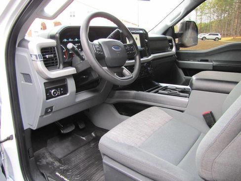 Used 2024 Ford F250 XLT w/ FX4 Off-Road Package image 14