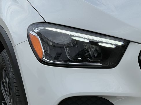 Certified 2025 Mercedes-Benz GLE 450e GLE 450e w/ Driver Assistance Package image 11