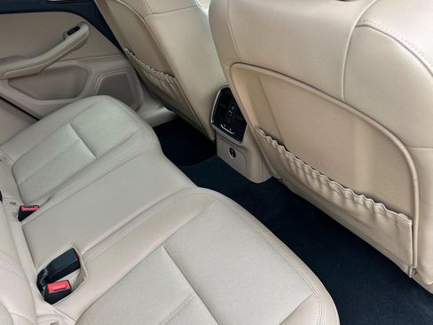 Used 2023 Porsche Macan image 29