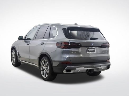 Used 2026 BMW X5 xDrive50e w/ Premium Package AWD/4WD image 3