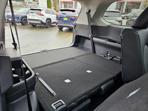 New 2026 Toyota Grand Highlander XLE image 13