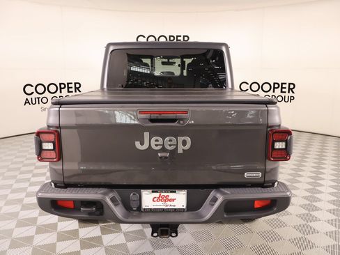 Used 2022 Jeep Gladiator Overland w/ Popular Equipment Package AWD/4WD image 21