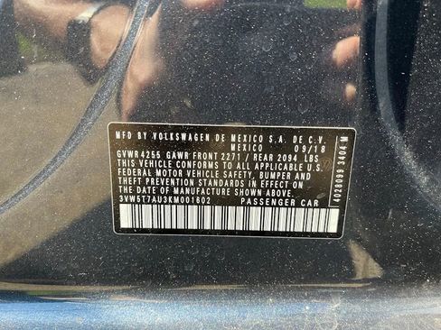 Used 2019 Volkswagen GTI SE FWD image 7