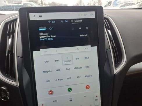 Used 2024 Ford Edge SEL image 16