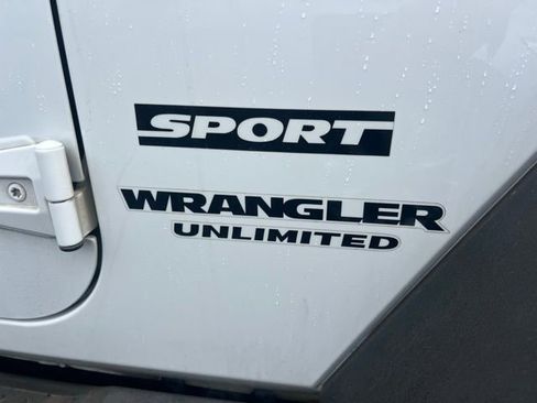 Used 2015 Jeep Wrangler Unlimited Sport w/ Quick Order Package 24S AWD/4WD image 6