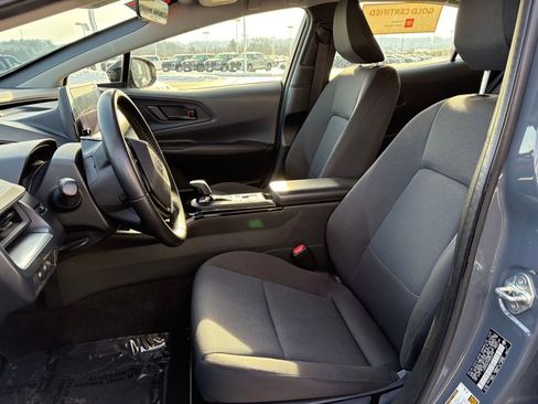 Used 2024 Toyota Prius LE image 12