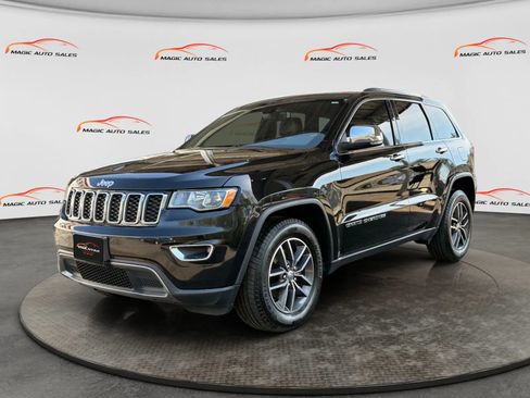 Used 2017 Jeep Grand Cherokee Limited AWD/4WD image 1