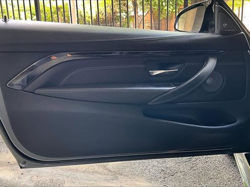 Used 2017 BMW M4 Coupe image 21