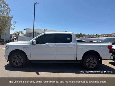 Used 2022 Ford F150 Lightning Lariat AWD/4WD image 16