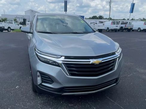Used 2024 Chevrolet Equinox LT FWD image 3
