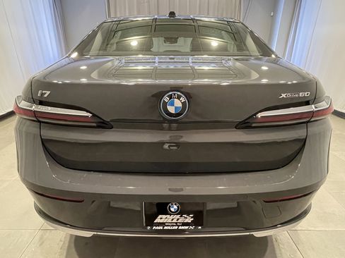 New 2026 BMW i7 xDrive60 AWD/4WD image 5