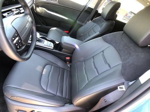 New 2026 Kia Sportage SX FWD image 12
