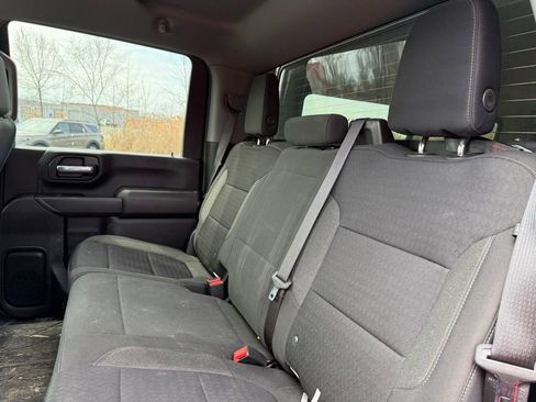 Used 2023 Chevrolet Silverado 2500 Custom w/ Custom Value Package image 10