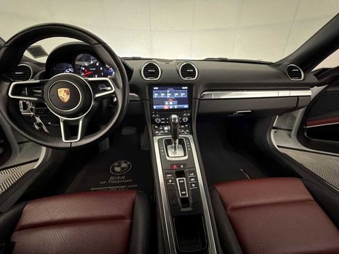 Used 2022 Porsche 718 Boxster image 14