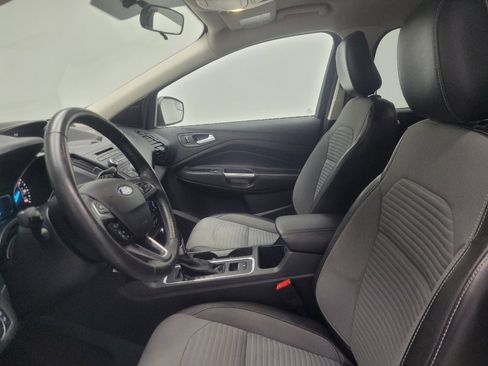 Used 2018 Ford Escape SE w/ SE Sport Appearance Package FWD image 17