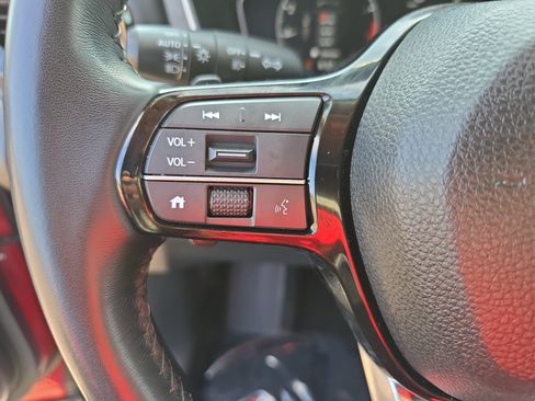 Used 2024 Honda Pilot Touring image 19