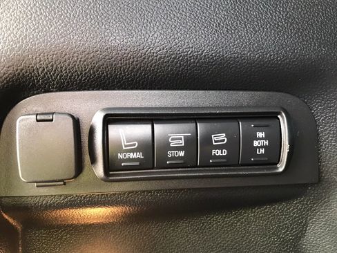 Used 2017 Ford Explorer Limited w/ Equipment Group 301A AWD/4WD image 41