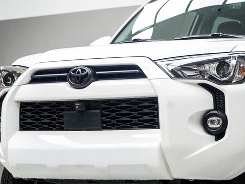 Used 2023 Toyota 4Runner SR5 Premium w/ Moonroof Package image 2