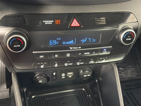 Used 2021 Hyundai Tucson Limited w/ Cargo Package AWD/4WD image 21