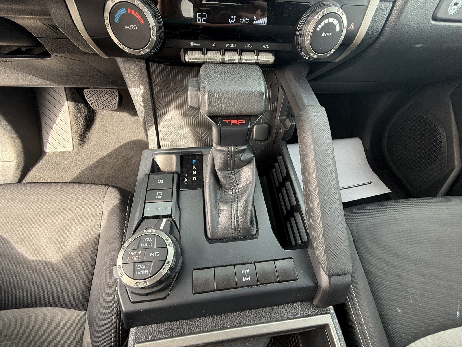 Used 2025 Toyota Tacoma TRD Off-Road AWD/4WD image 14