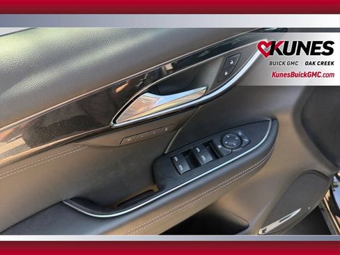 Used 2024 Buick Envision Preferred AWD/4WD image 21