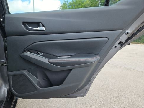 Used 2024 Nissan Altima 2.5 SR FWD image 26
