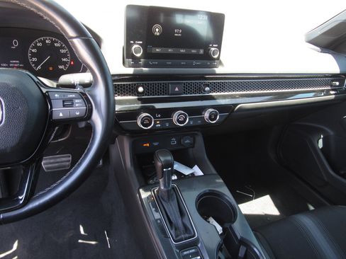 Used 2022 Honda Civic Sport image 16