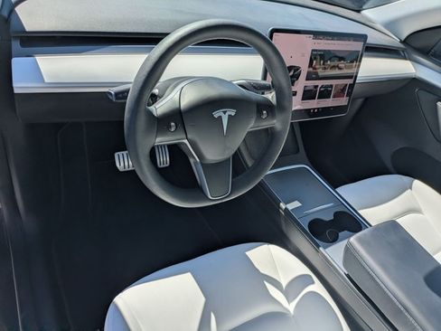 Used 2023 Tesla Model Y Performance AWD/4WD image 10